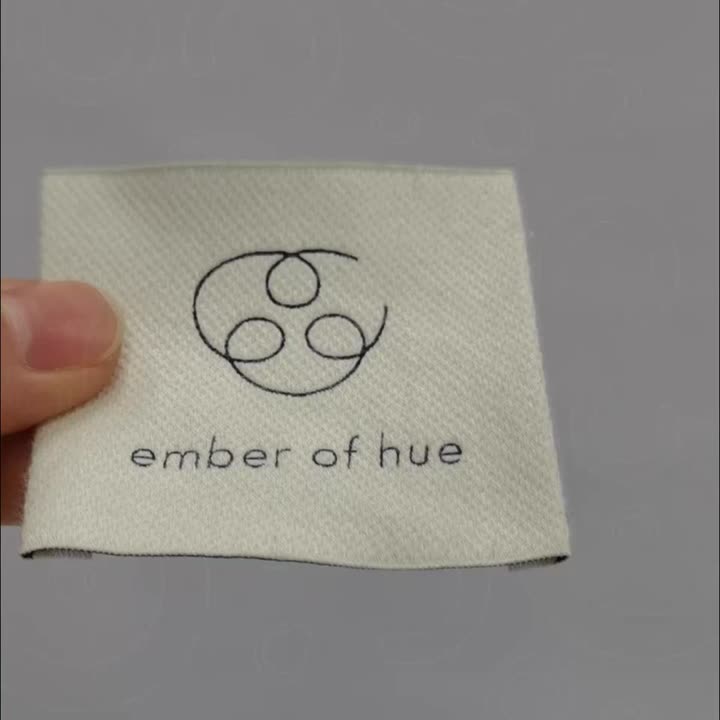 Label tenunan unik seperti kapas