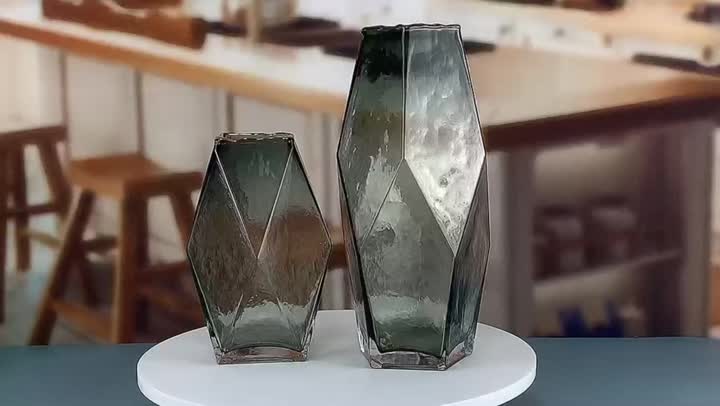 Hiasan Emas Smokey Grey Geometric Glass Vases