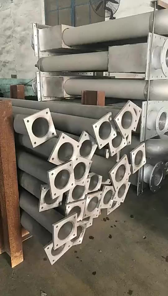 Heat resistant stainless steel pipe for heat treatment furnace and steel mills1