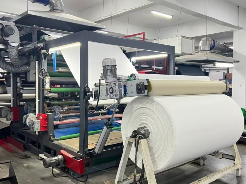 El papel estructural de la tela base de terciopelo de una sola cara en la tapicería de sofás modernos