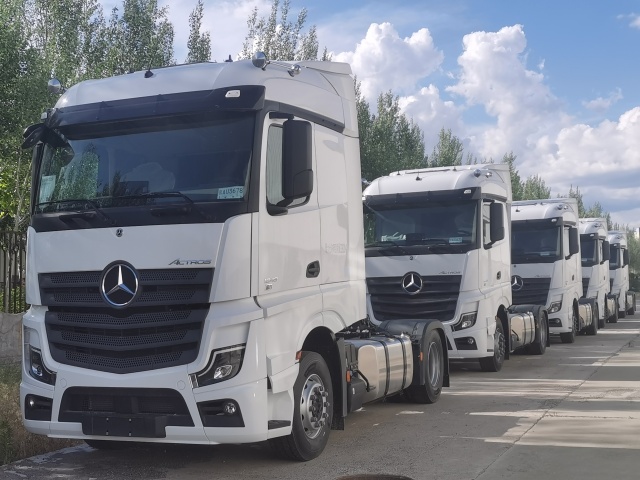 Mercedes Benz tractor exit