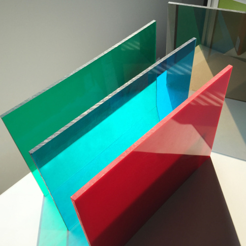 成型后，PC板可以在形成PC板后进行双面硬化，形成后进行双面硬化