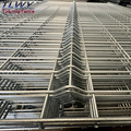 EU/DE Factory Warehouse 3D PVC Coated Wire Mesh Fence with Peach Square Round Post1