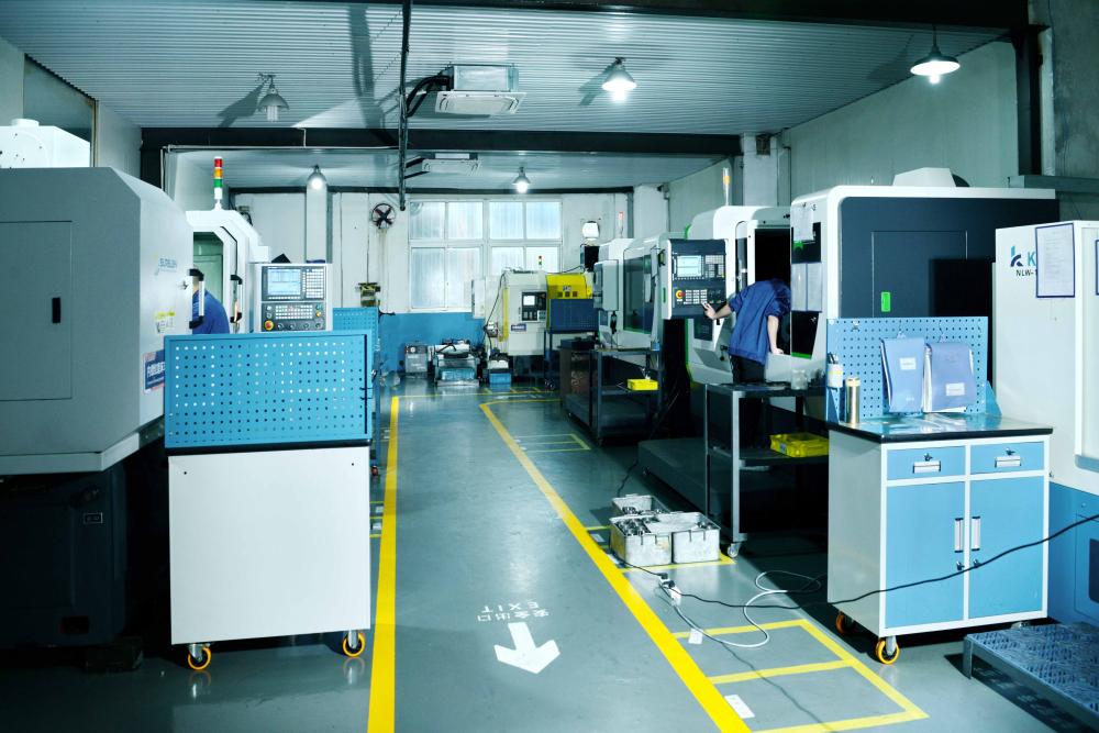 precision‑machining‑workshop‑3