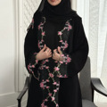 2026 عبای عربی باز زنانه تازه مسلمان مانتو آستین بلند خاورمیانه گلدوزی ژاکت کش باف پشمی بیرونی عید1