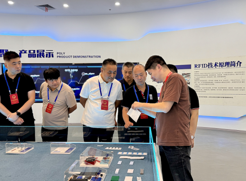 Xuzhou Gulou Distrikt: NPC-Abgeordnete inspizieren Jiangsu Haikang Borui, um eine genaue Entwicklung von hochwertigen Unternehmen zu Escort