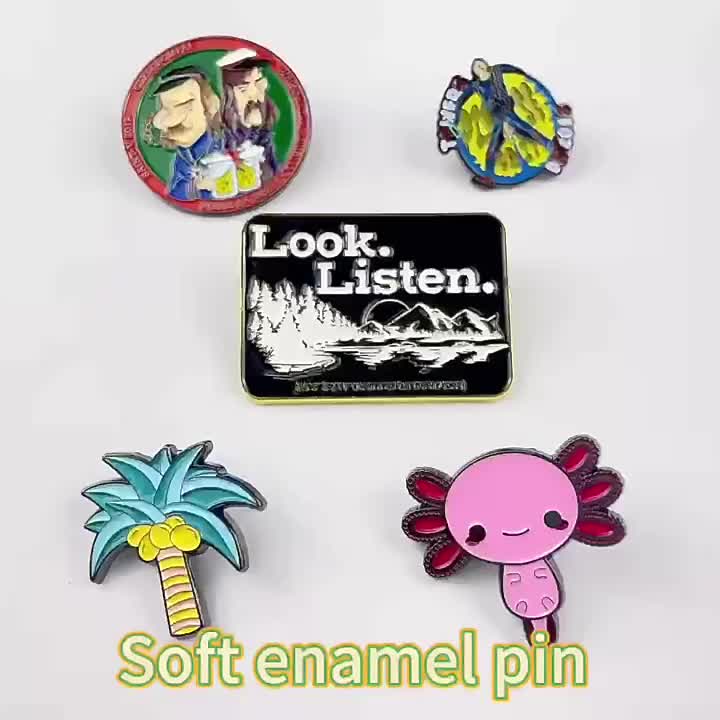 Lencana pin enamel lembut