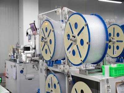 Il ruolo e l'ottimizzazione dei laminatoi nella produzione di nastri semiconduttori
