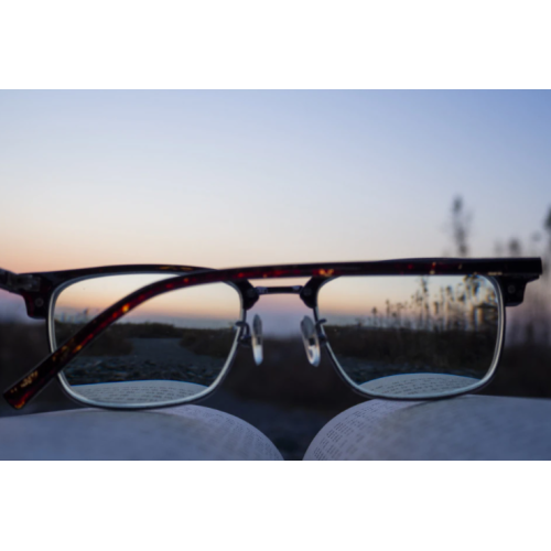 Como as pessoas com alta prescrição escolhem os quadros de óculos?