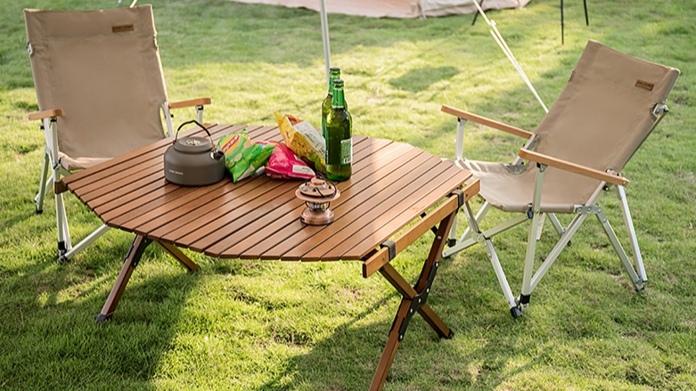 Mesa de huevo de huevo de madera de camello escritorio plegable de campamento octogonal para al aire libre1