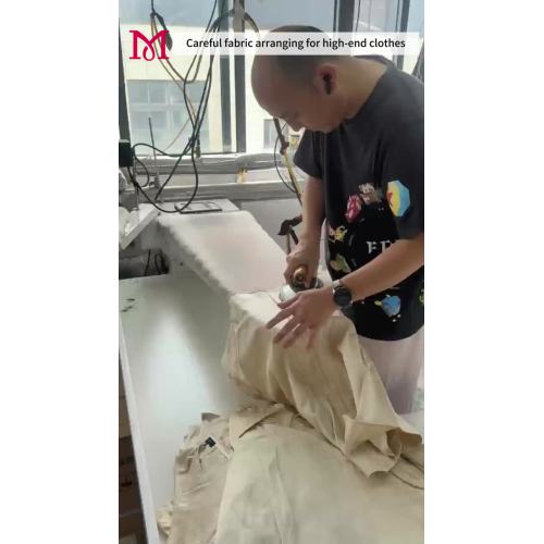 Clasificación de telas premium que eleva la calidad de la ropa femenina