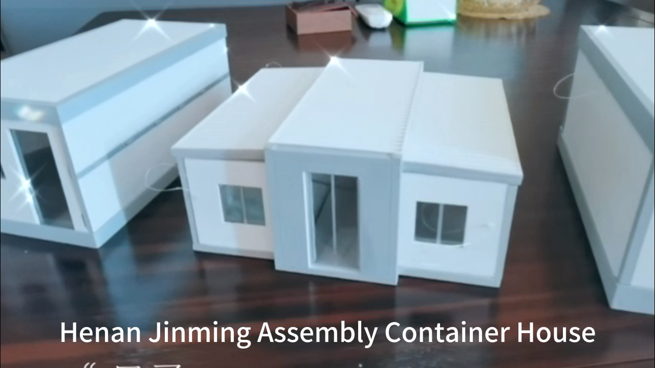 Collapsible expandable container house