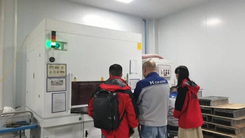 Chuke Intelligent fornece máquina de solda a laser automatizada para o cliente, auxiliando nas atualizações de fabricação de componentes da estação base!