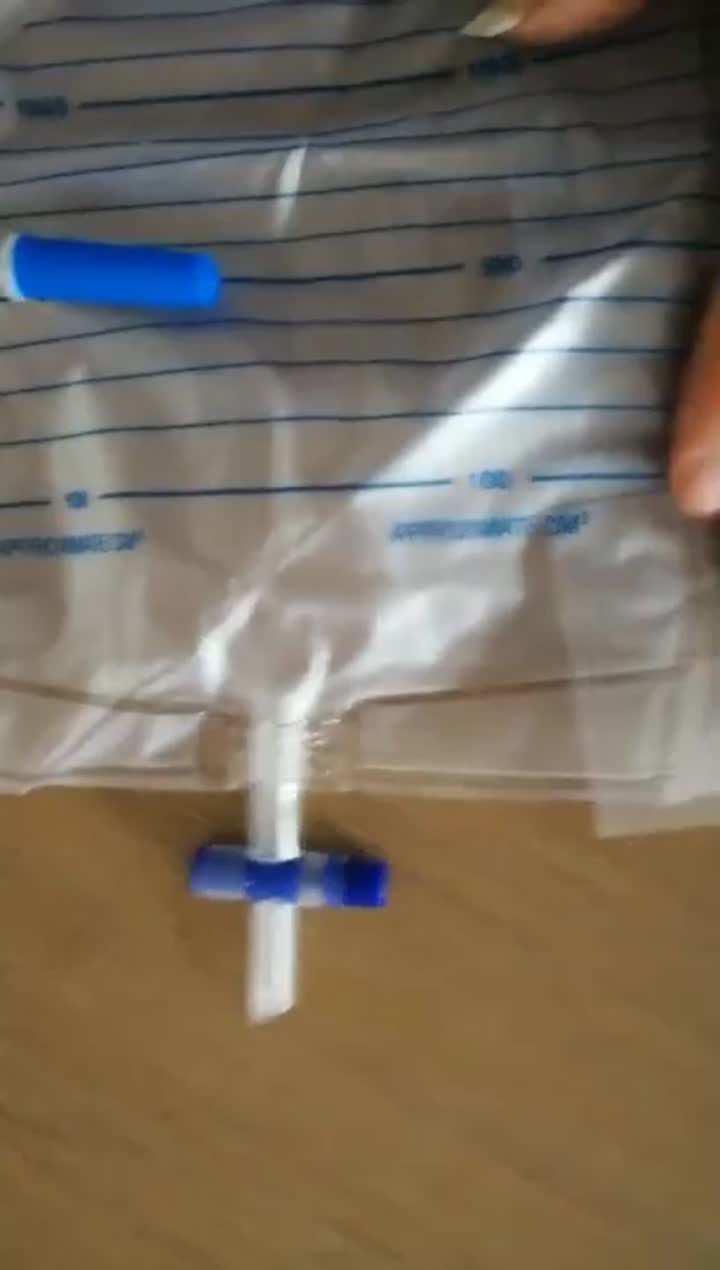 Disposable Urine Drainage Bag dengan cross valve.mp4