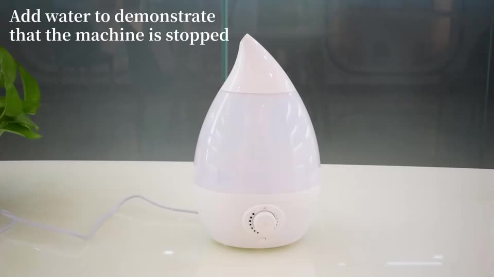 Humidificadores comerciales de venta caliente de Amazon para la habitación de la habitación grande 2.4L Vaporizador de aire de niebla cálida y fría para familias1