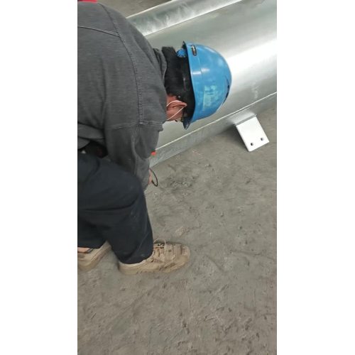 Teste de espessura de revestimento de zinco para postes tubulares de aço