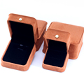 Hanhong Wholesale Custom Luxury Schmuck Verpackungsbox Armband Ohrringe Halskette Perle Lock Kaffee Farbe Samt Ring Schmuck Box1