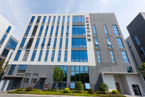 Shanghai Qijia Electronics: أكثر من 20 عامًا من التميز في تصنيع محولات الأجهزة