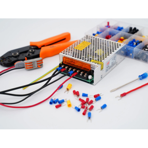 글로벌 전원 공급 장치 액세서리 산업은 기술 혁신, 친환경 전환 및 최종 사용 수요 확대 속에서 꾸준히 성장하고 있습니다.