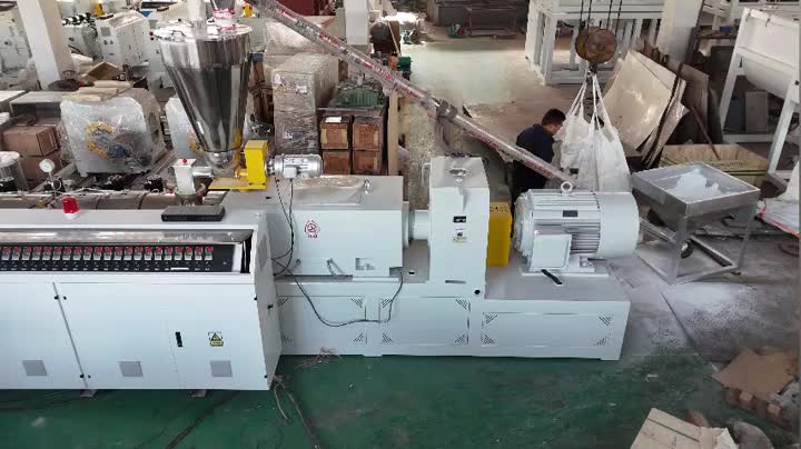 250-500 Linia produkcyjna rur kanalizacyjnych UPVC