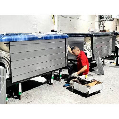 How to Safely Enjoy a Spa Massage Hot Tub