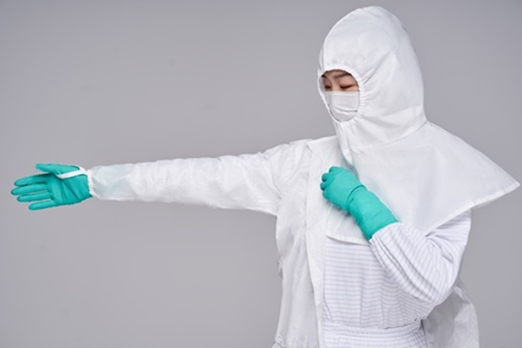 Disposable Cleanroom Hood 3