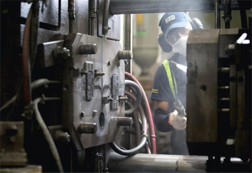 Литье цинка под давлением и литье алюминия: всестороннее техническое сравнение