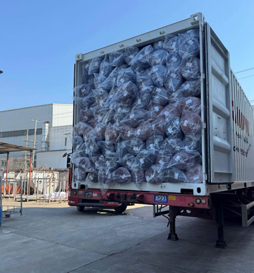 Загрузка погрузки двух 40 контейнеров для наших постоянных клиентов