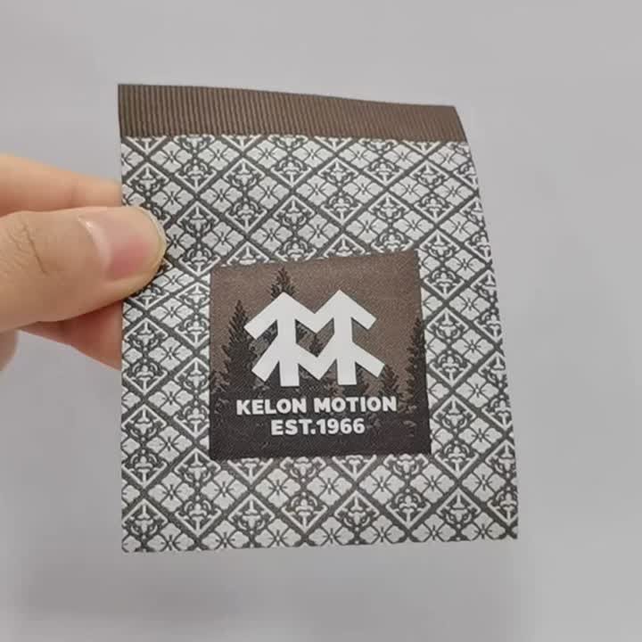 Tapak tenunan bercorak dengan label cetakan silikon