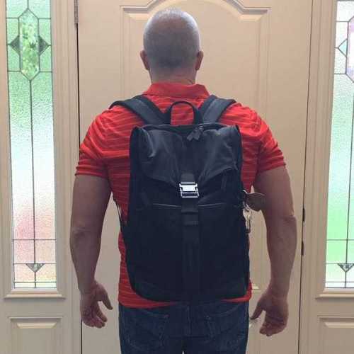 Nayosmart Herman Osborn Roll Top Backpack Review - Stilde Çalışacak!