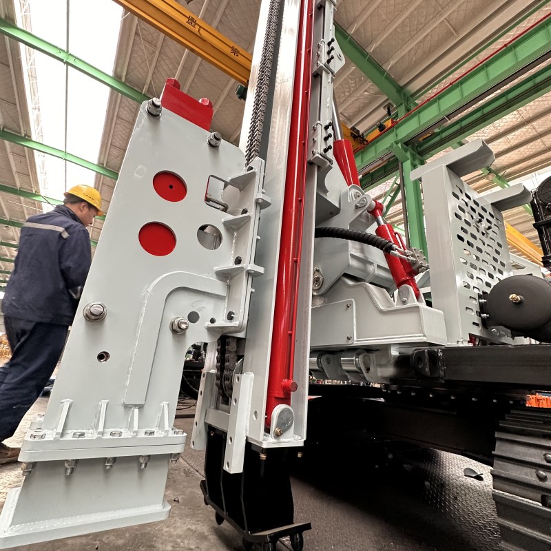 ¡Alta eficiencia agrícola! La máquina combinada para labranza de juntas plegables es popular entre los agricultores.