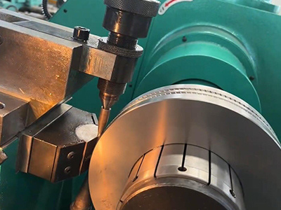 เครื่องกัดร่องเสี้ยว CNC เปลี่ยนวัตถุดิบให้เป็นชิ้นส่วนที่แม่นยำได้อย่างไร