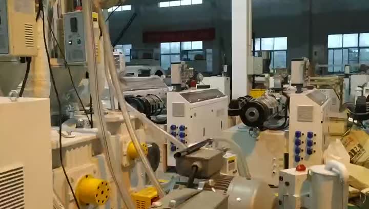 Máquina de extrusión de capas HDPE PA 3