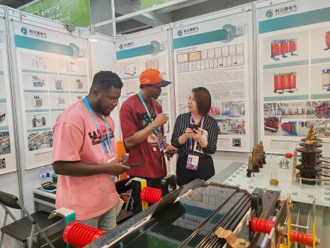 乾式変圧器製品はヨーロッパやアフリカのお客様に好評です。