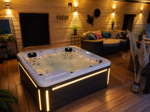 Aquaspring: فحص ما قبل الشحن لأحواض المياه الساخنة في المنتجعات الصحية من أجل التسليم العالمي