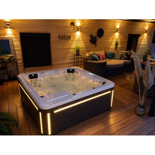 Aquaspring: Pre-shipment Inspection of Spa Hot Tubs for Global Delivery