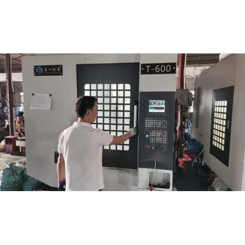 Centro de Usinagem CNC – Fabricação de peças automotivas de precisão