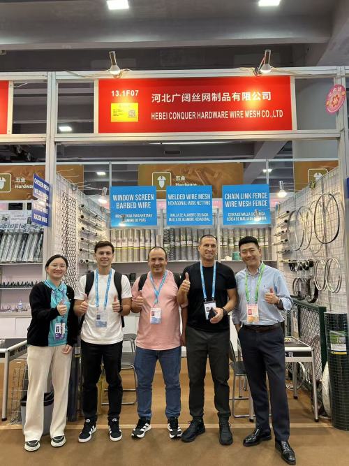 Il Gruppo ANJIA alla 139a Fiera di Canton: presentazione di recinzioni temporanee, lamiere forate e lamiera stirata