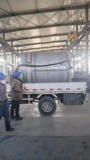 cleaning tanks