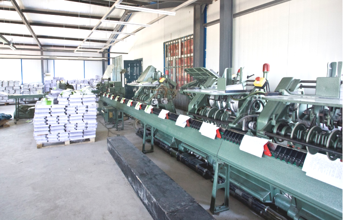 Horse riding nail linkage line