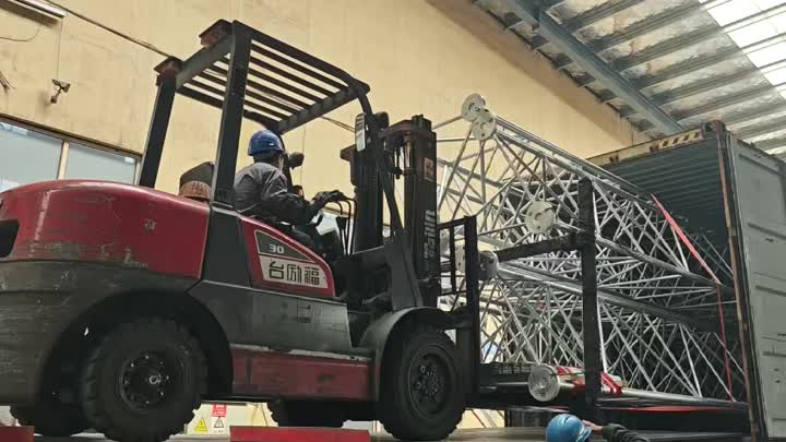 Carregamento de Contêiner Torre Estaiada 100m 01