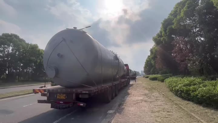 Carbon steel storage tank delivery