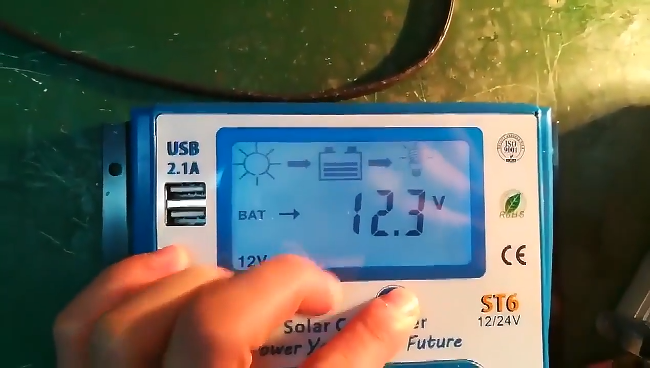 Contrôleur de vente directe d&#39;usine OEM / Système d&#39;énergie solaire ODM Contrôleur de charge solaire PWM pour usage domestique1