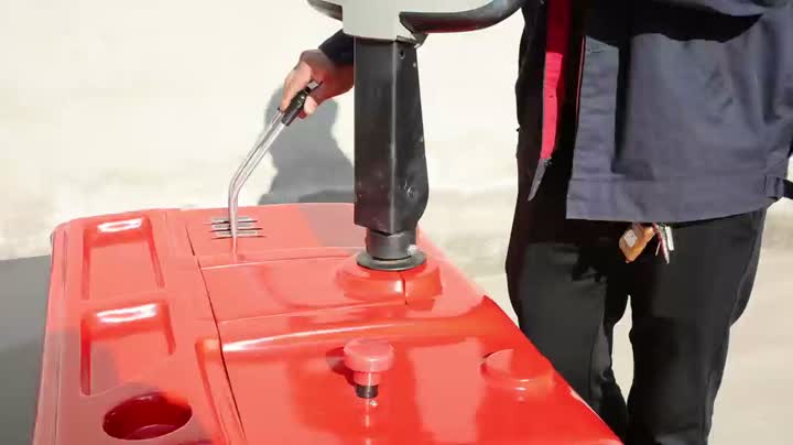 90° rotating counterweight clamping stacker crane