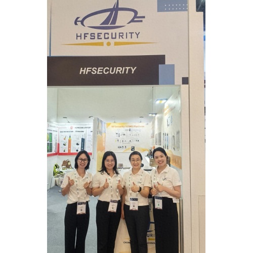 HFSecurity mempamerkan kes biometrik multimodalnya di Gitex 2025 di Dubai