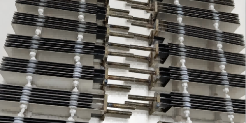 Перавагі і палёў прыкладанняў розных пласцін анода тытана