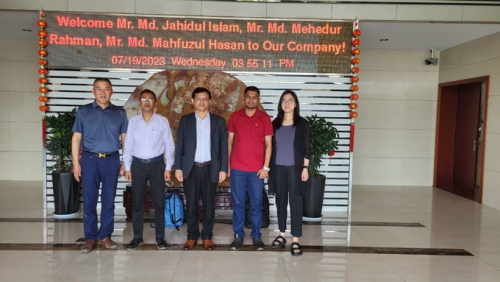 Οι αξιωματούχοι της DPDC επισκέπτονται την εταιρεία μας για PSI από πόλους χαλύβδινης 12μ.