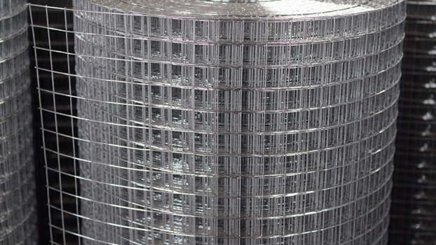 Rete Elettrosaldata Uganda Geflügelfarm Automatische Hühnerschicht Käfigstahl Matting Schweißdrahtnetz für Verkauf1