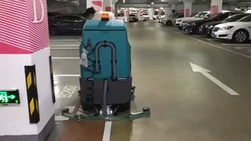 cleaning truck