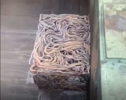 Como os centros de reciclagem de aço podem melhorar a eficiência do manuseio? A enfardadeira de sucata para serviço pesado oferece a resposta